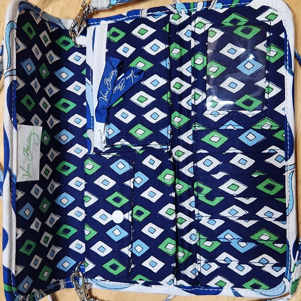 Vera Bradley Crossbody - Picture 3 of 4